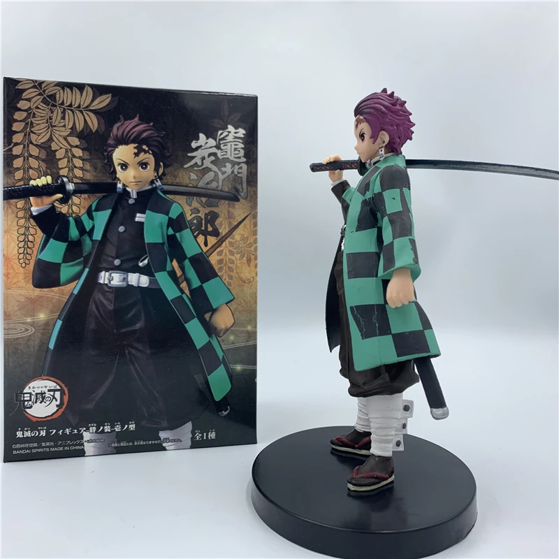 Демон убийца Kimetsu без Yaiba камадо Tanjirou держащий меч постоянного из ПВХ движущаяся