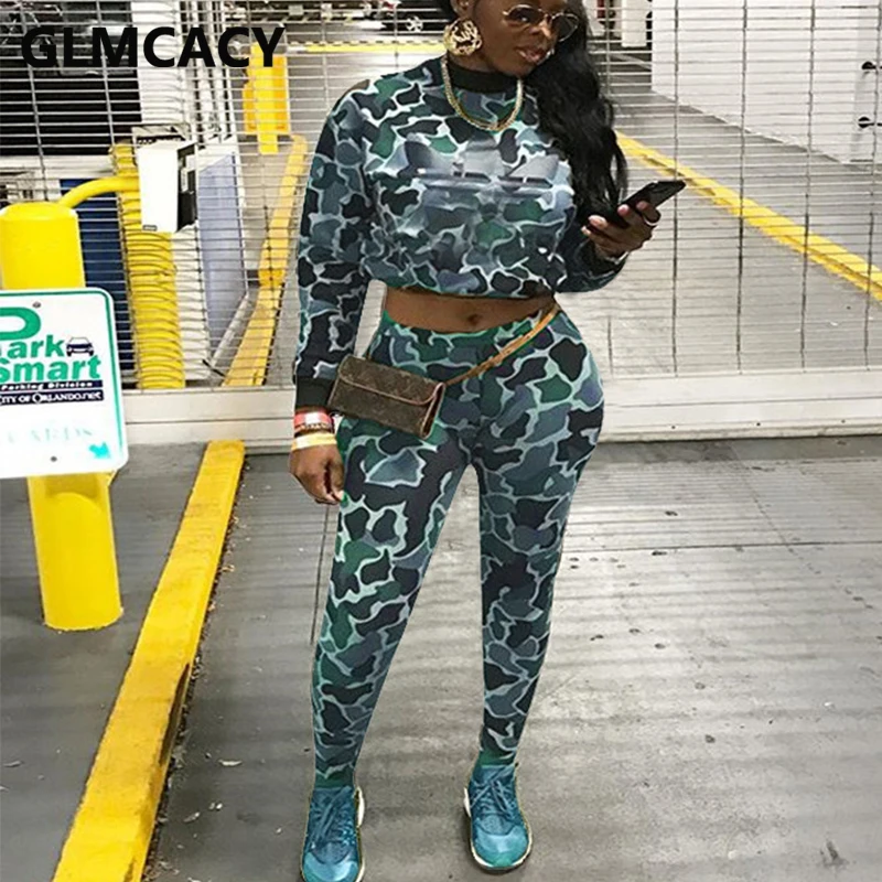 Женский комплект из двух предметов с камуфляжным принтом, укороченный Топ с длинным рукавом и облегающие брюки, костюмы