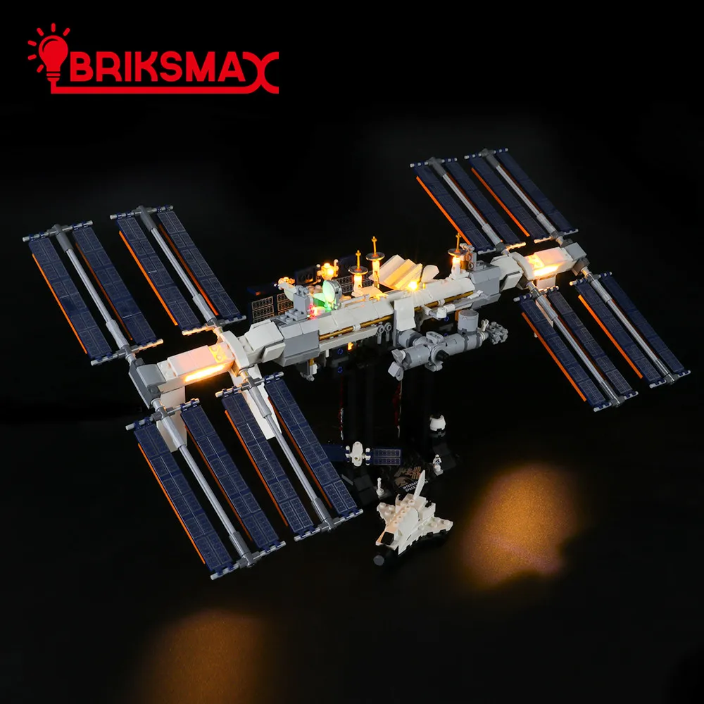Комплект светодисветильник BriksMax для Международной космической станции серии 21321