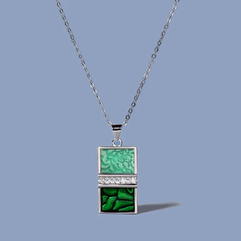

charm925 Silver Handmade Enamel Epoxy Creative Emerald Green Geometric Pattern Ladies Sweater Chain Necklace For Ladies