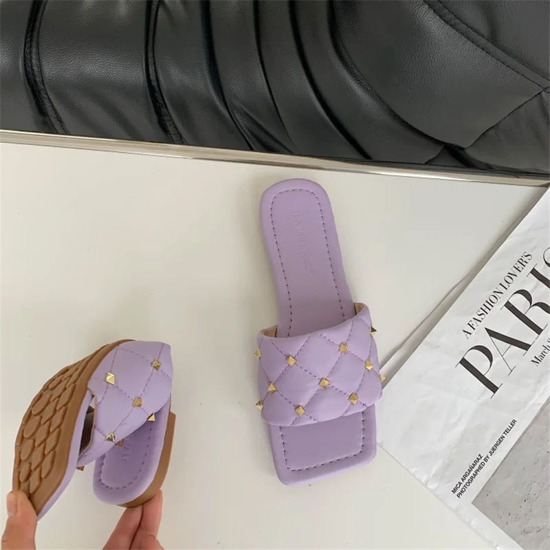 

2021 summer new fashion flat outer wear non-slip diamond rivet square head sandals and slippers women