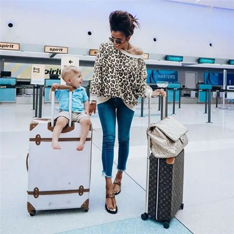 

Fashion Highstreet Office Lady Skew Neck T-shirts Leopard Print Loose Pullovers Long Sleeve 2020 New Spring Women T-shirts Tops