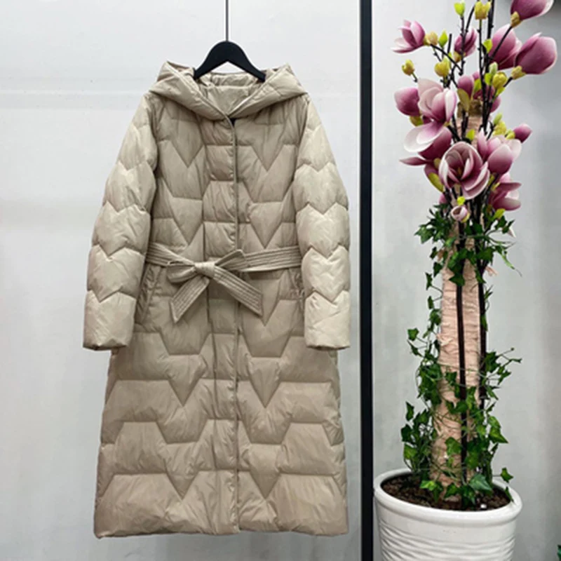 Новый модный длинный белый пуховик на утином пуху с капюшоном женский