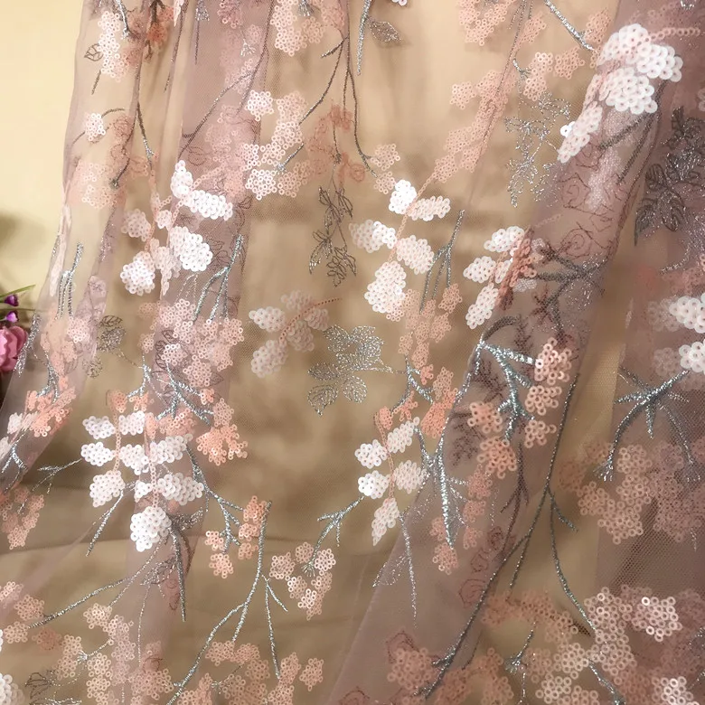 Сетчатая кружевная ткань телесного и розового цвета с маленькими цветами