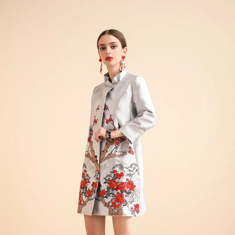 Однотонные пальто с вышивкой новинка 2019 высокое качество весна-осень цветочное