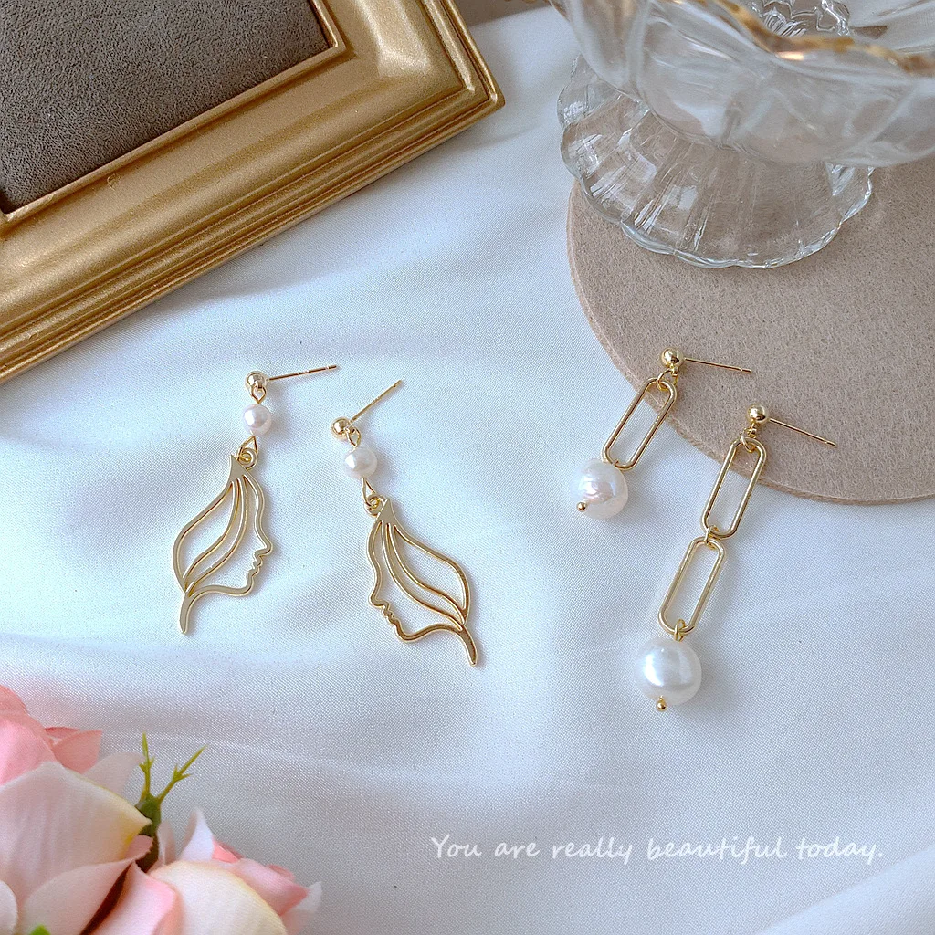 Женские серьги-гвоздики ручной работы с натуральным пресноводным жемчугом 14