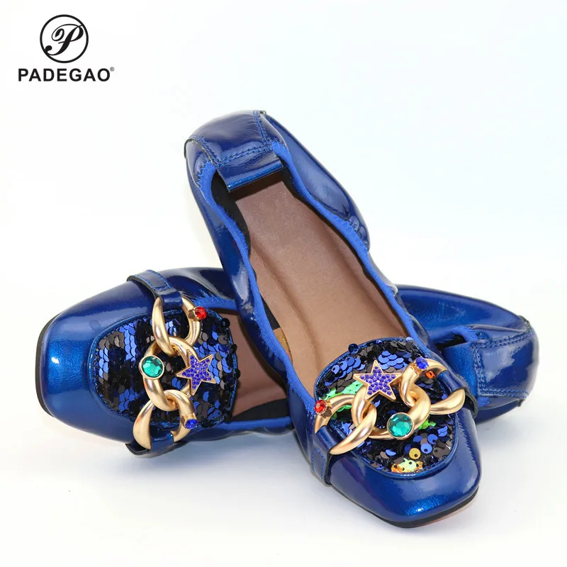 Женские мокасины из лакированной кожи на плоской подошве с квадратным носком и