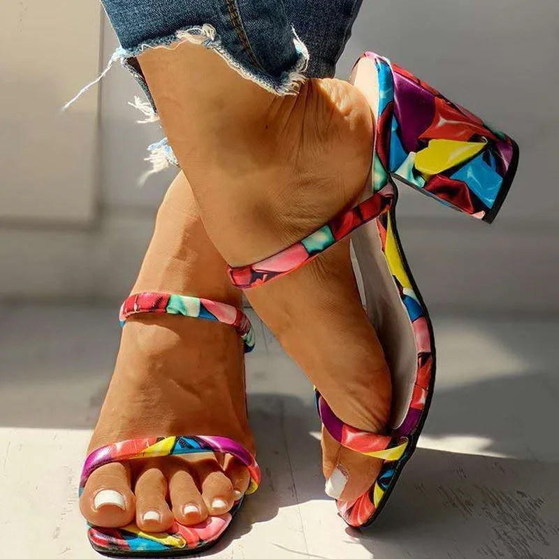 

Summer Slippers Women Sandals 2021 Fashion High Heels Women Shoes Peed Toe Square Heels Breathable Bottom Causal Sandals