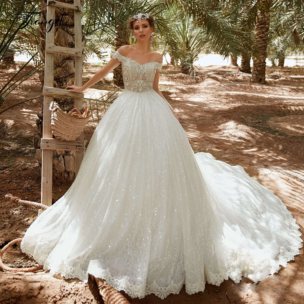 

Свадебное платье с открытыми плечами и трапециевидной шнуровкой, шикарное платье без рукавов с аппликацией, свадебное платье с соборным шл...