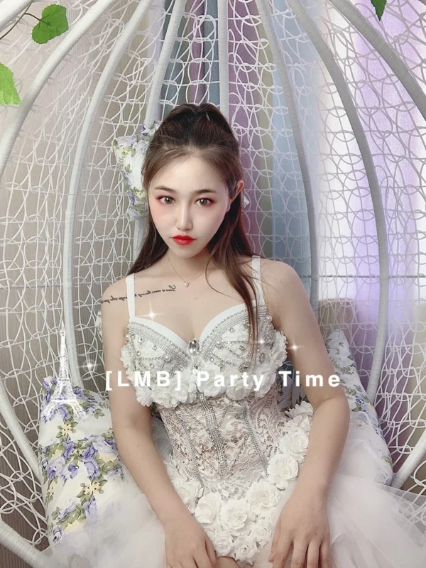 Сексуальный женский костюм для бара блестящие стразы с белыми кружевными