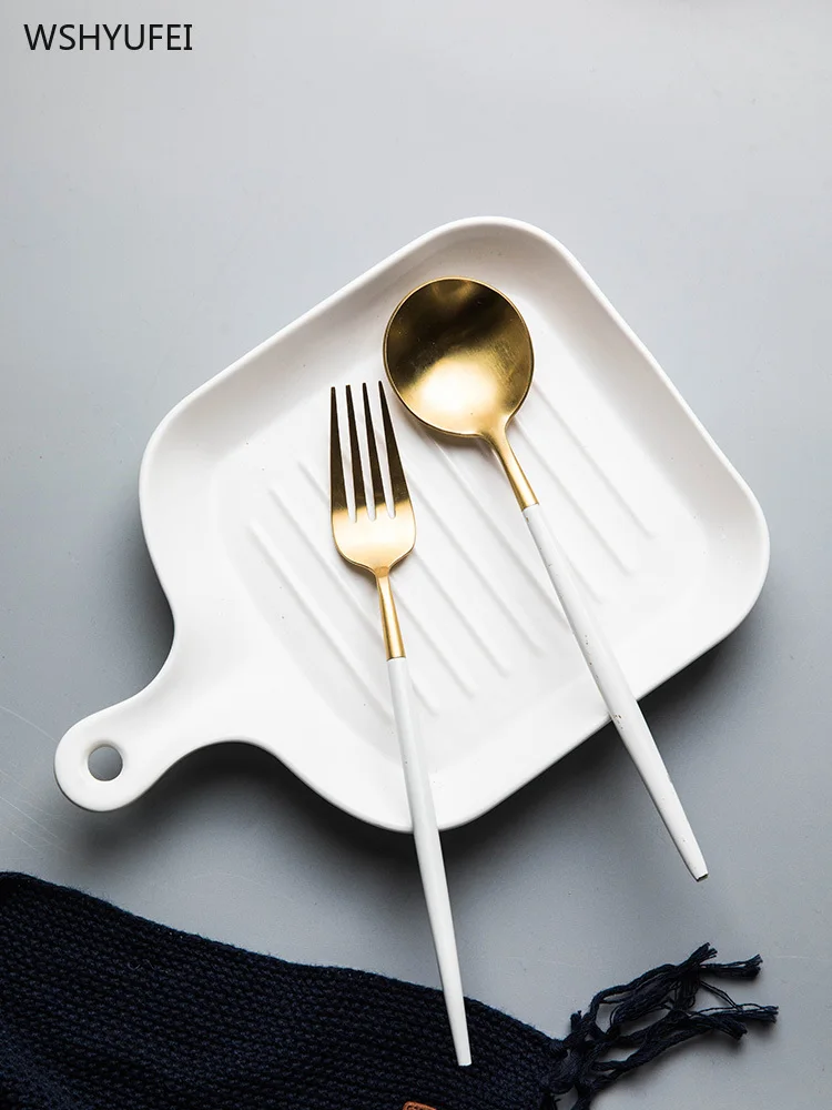 Простой поднос для выпечки в японском стиле домашняя керамическая тарелка