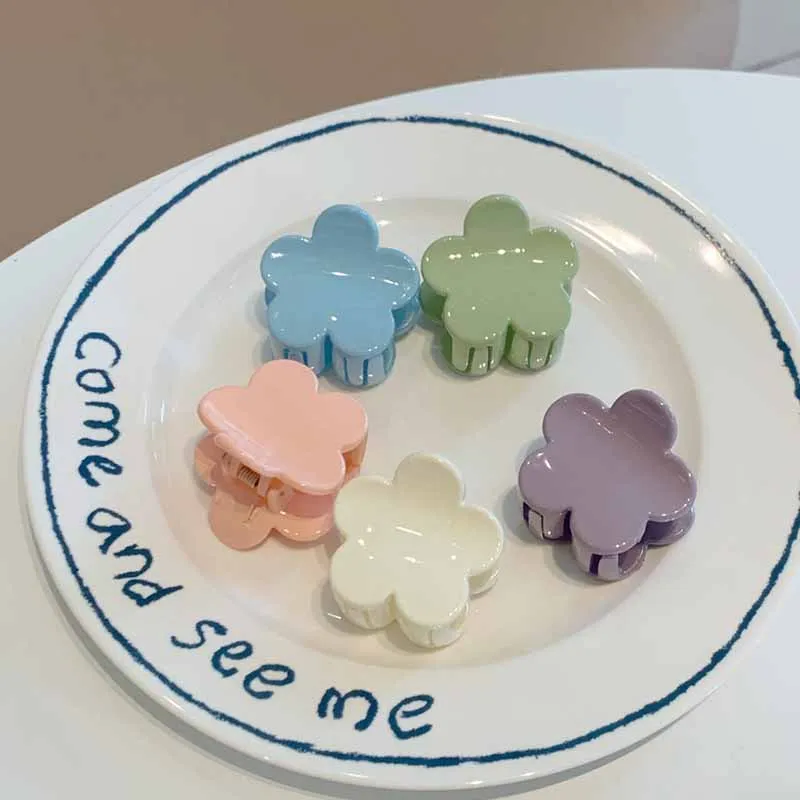 

Korean Fashion Flower Hair Claws Women Candy Colors Mini Hair Crab Clamps Girls Sweet Acrylic Hairpins Hair Accessories Headwear