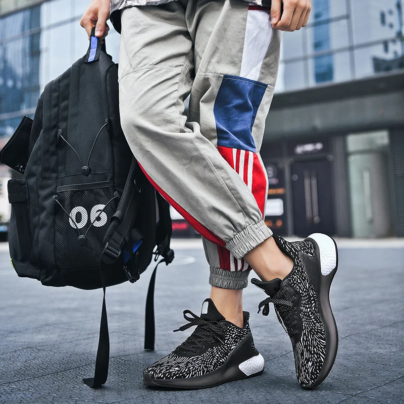

Mens Sport Shoes Casual Ultra Light Sneakers Low Top Shoes Trainers For Men 2018 Luxury Mens Casual Sneaker Slip On Fashion Shoe
