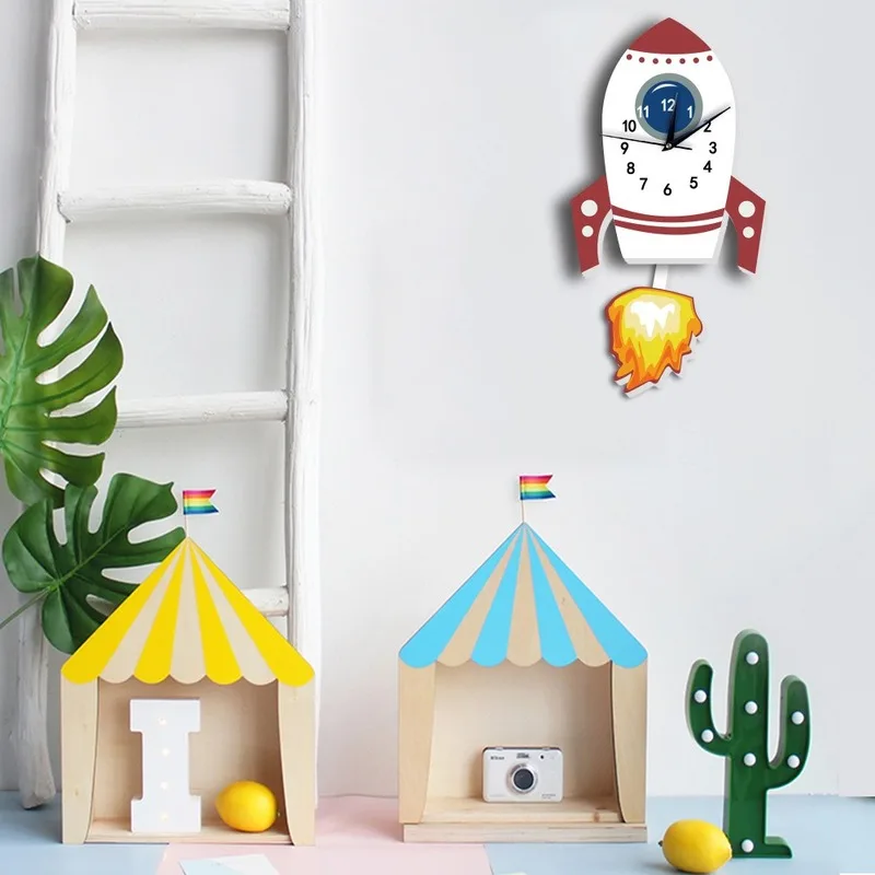 Мультяшные настенные часы с маленькой ракетой маятниковые Ins Nordic детская комната