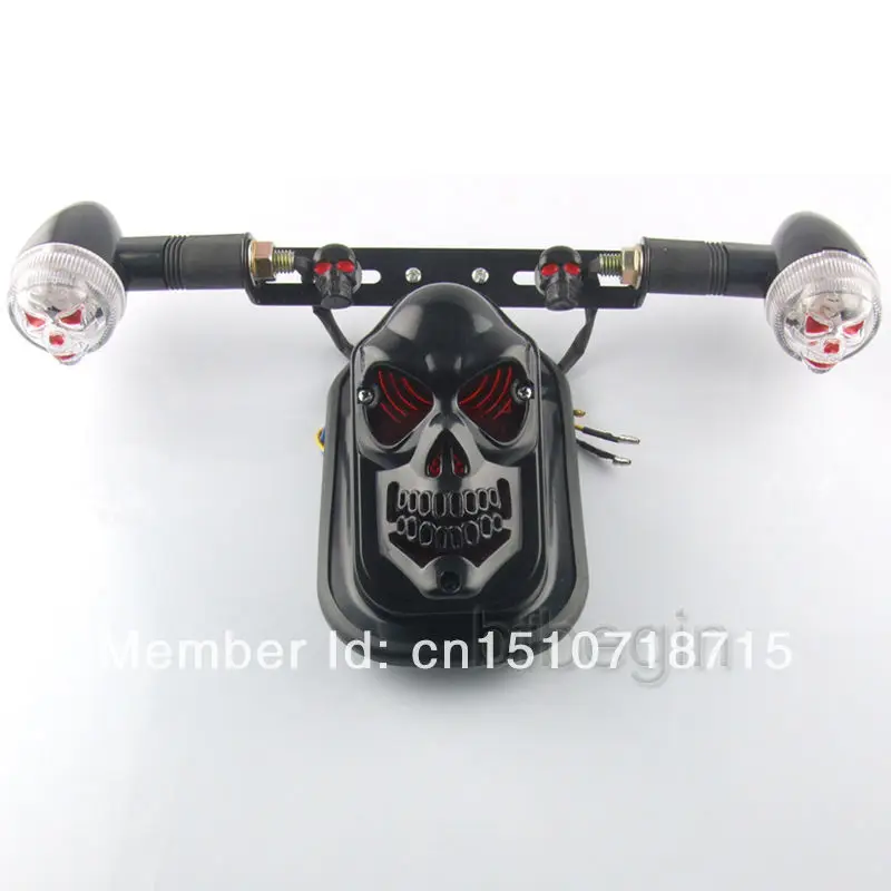 Универсальный черный стоп-сигнал для мотоцикла с черепом и поворотным сигналом