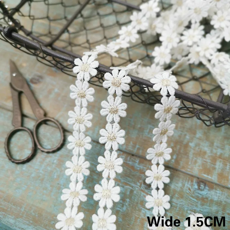 

1.5CM Wide Pastoral Silver Small Daisy Embroidery Ribbon Lace Collar Trim DIY Material Doll Clothing Headband Garment Decoration