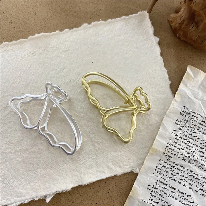 

New Retro Metal Matte Gold Silver Color Hollow Petal Clip Hair Accessories Bath Hairpins for Women Girls