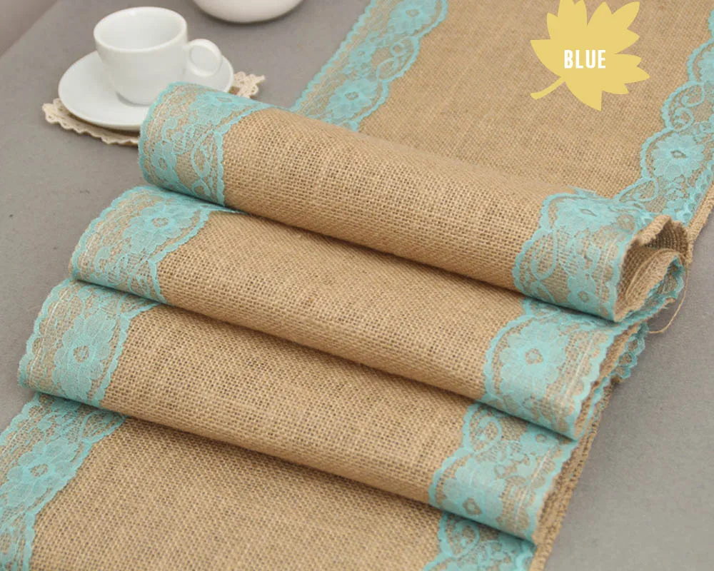 Винтажная настольная дорожка с белыми черными розовыми синими кружевами