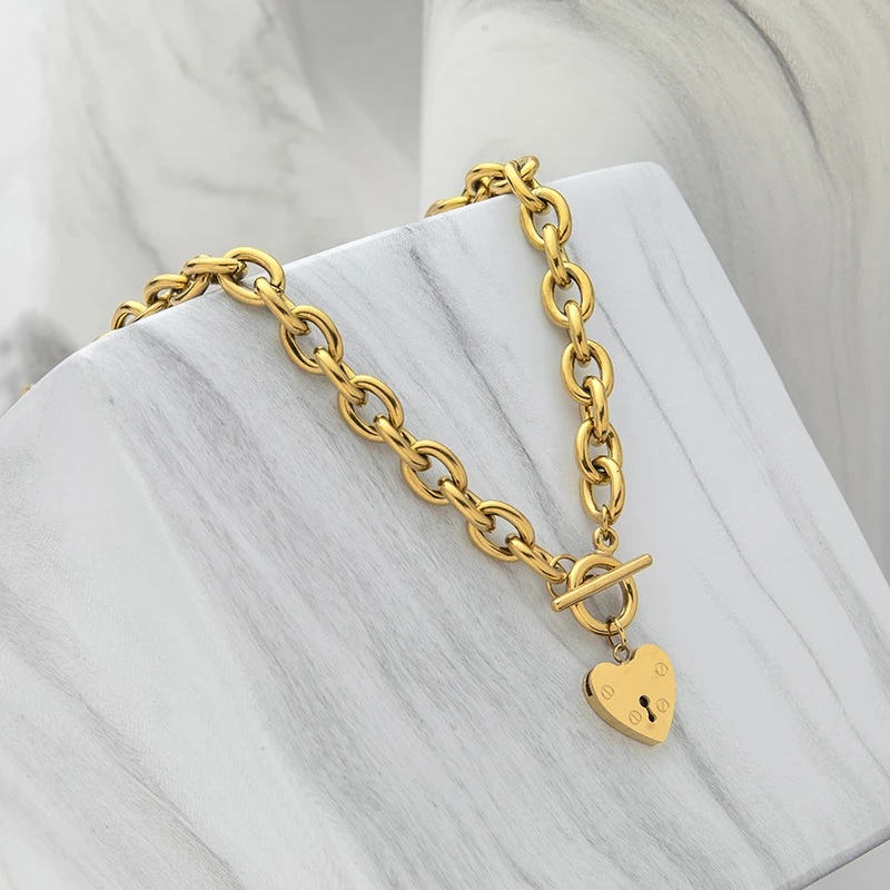 

Bohemia Thick Chain Clasp Gold Color Claps Necklaces Heart Pendant Necklaces for Women Minimalist Choker Necklace Hot Jewelry