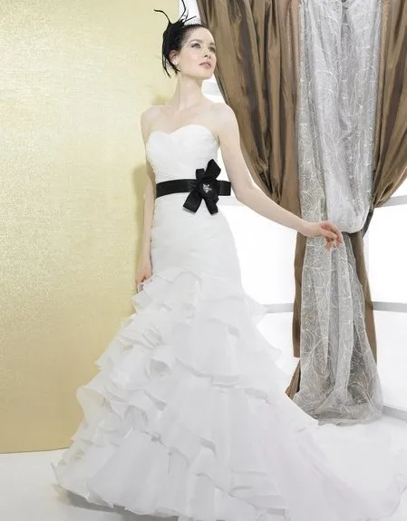 

Organza/Satin Sweetheart open back lace-up drop waist Chapel train rhinestones beads flower bow wedding dress