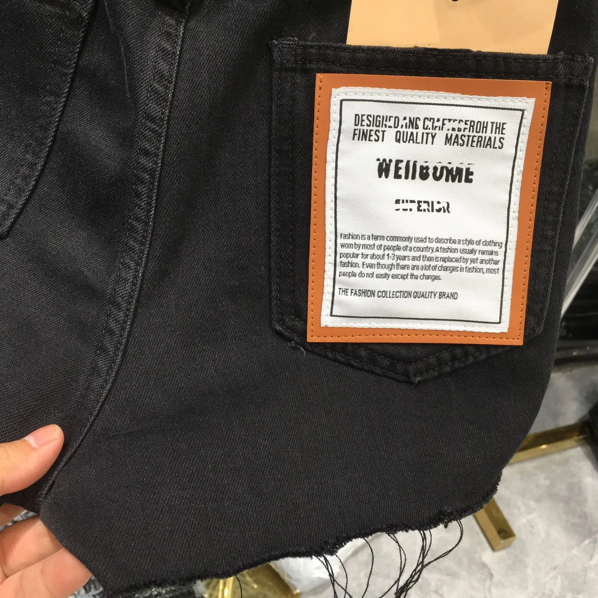 

European 2021 summer new all-match high waist leather disc frayed A- line denim shorts women's slimming and wide leg hot pants