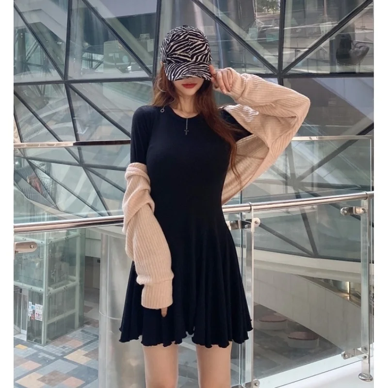 

South Korea Dongdaemun 2021 Autumn New Black Sexy Slim Waist-controlled Long Sleeves Dress Lotus Leaf Skirt