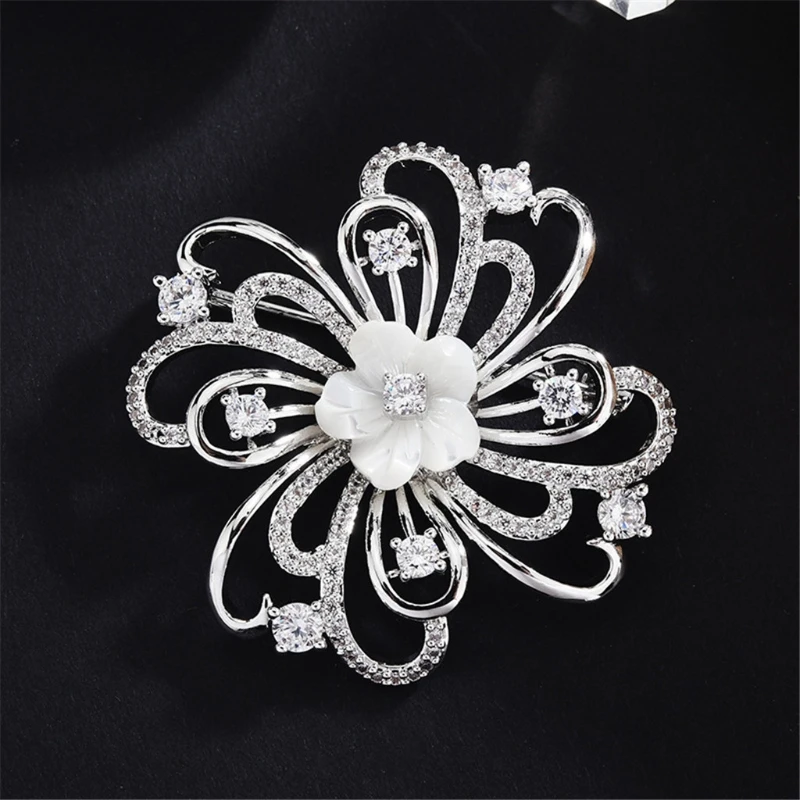 

Brooches for Women Vintage Fashion Style Elegant Wedding Pins Party Brooch