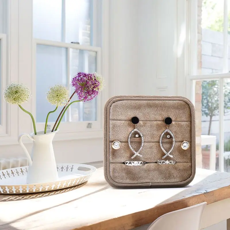 

Velvet Ring Box Square Jewelry Box Valentine's Day Ring Box With Detachable Lid