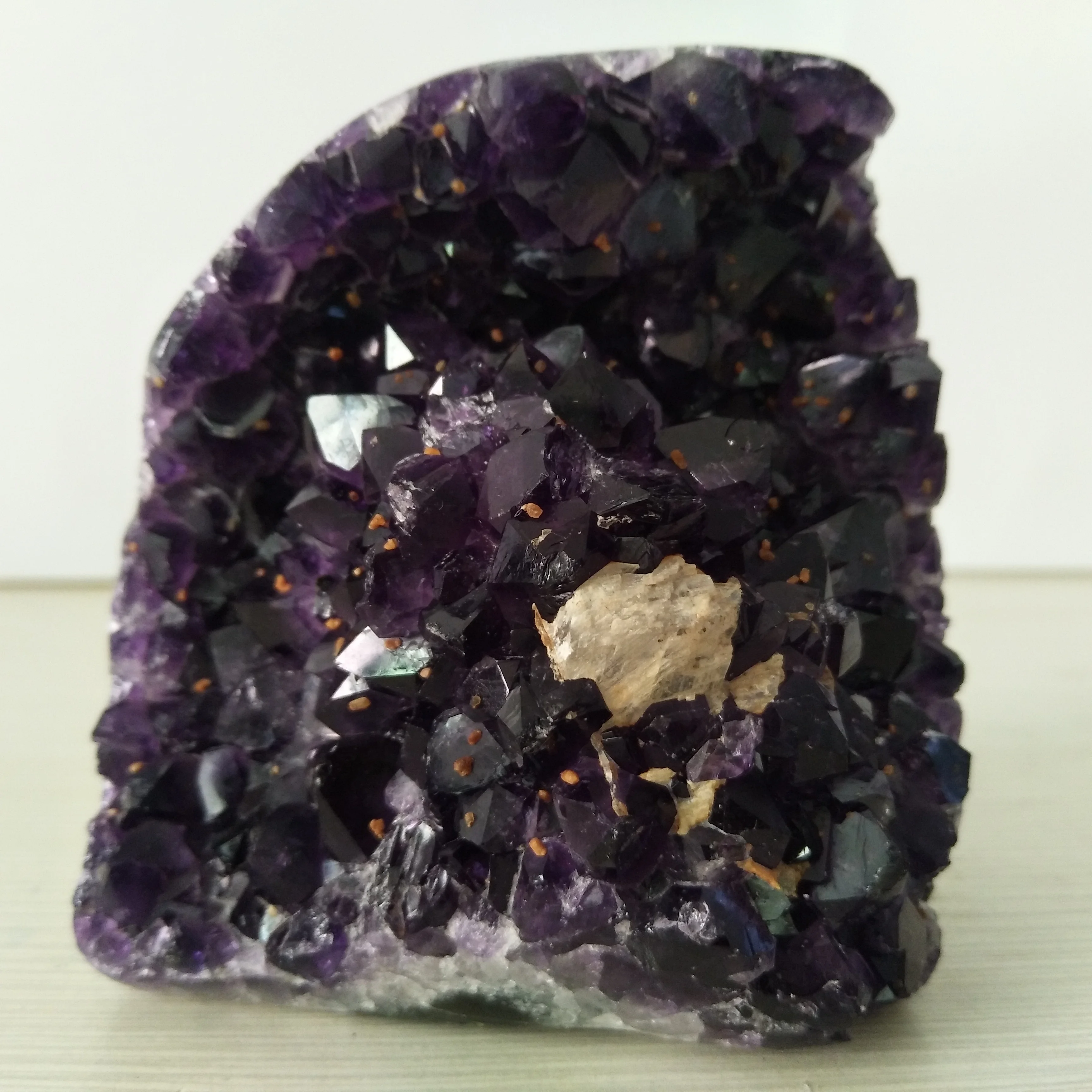 

High quality Uruguay stone amethyst geode crystal quartz cluster home decor display amethyste pierre naturelle