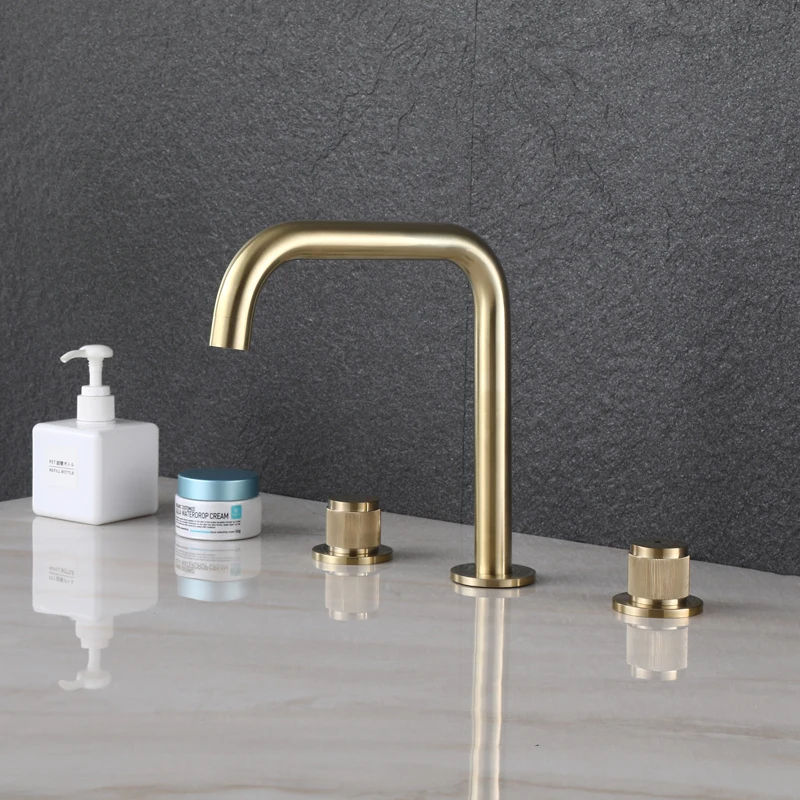 Смеситель для ванной комнаты с двойной ручкой широкий золотистый кран раковины