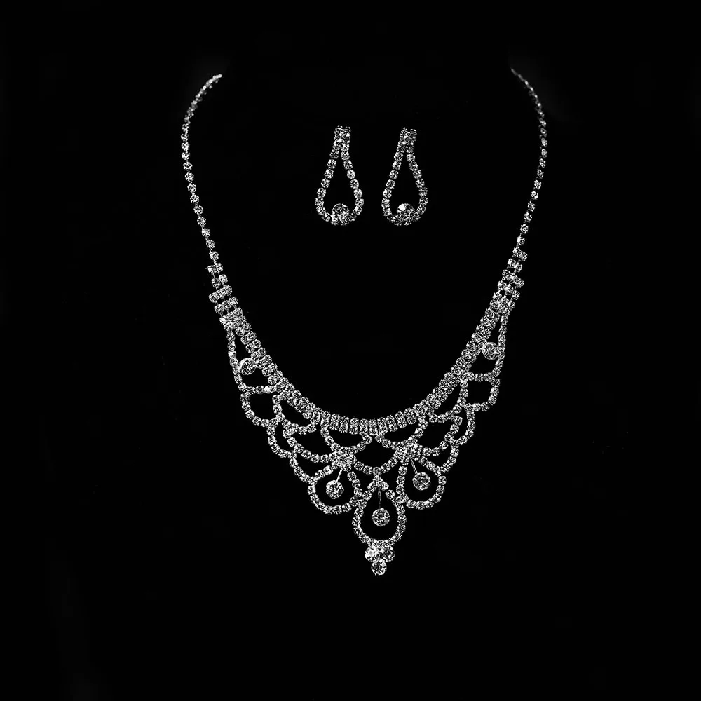 

Романтический свадебный набор GU133 для невесты с кристаллами циркона, многослойное ожерелье и серьги с цветком и отверстиями, комплект из 2 п...