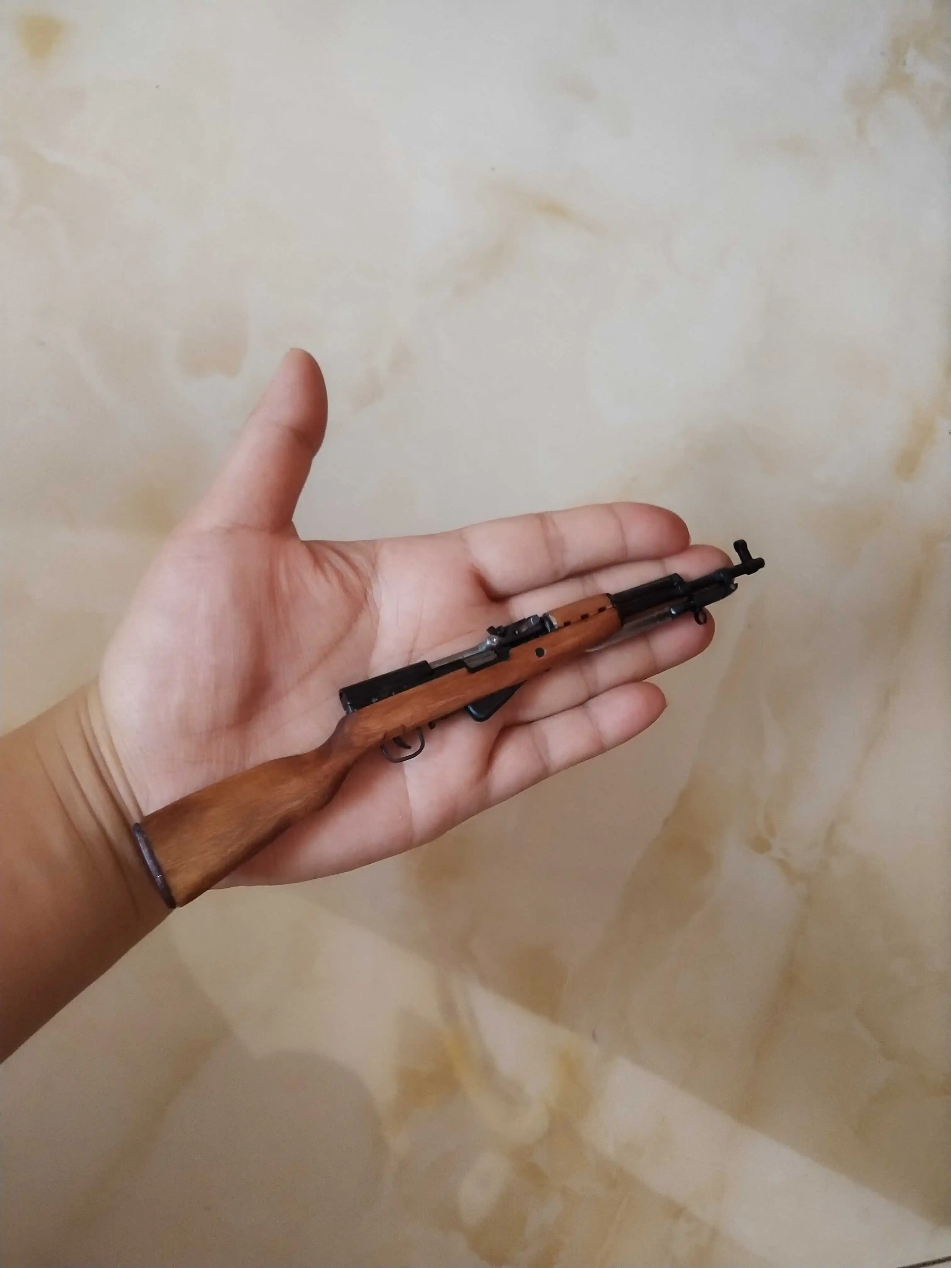56 Тип полуавтоматическая винтовка металлическая твердая древесина 1:6 ручная работа, миниатюрная модель пистолета, поклонники военного стиля коллекции, коллекционные вещи
