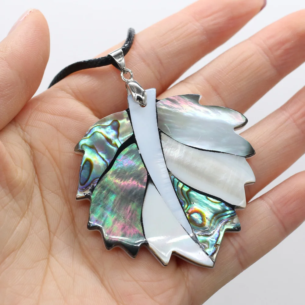 

Natural Shell Necklace With Leaf-Shaped Pendant Leather Cord 2MM Charms For Elegant Women Love Romantic Gift