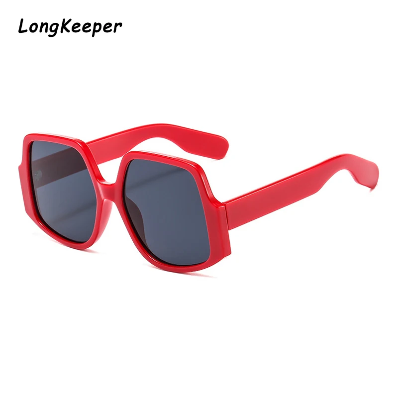 

Luxury Brand Designer Shades Oversized Sun Glasses Black Red Fashion Glasses 2020 Women Square Sunglasses Street shot UV400