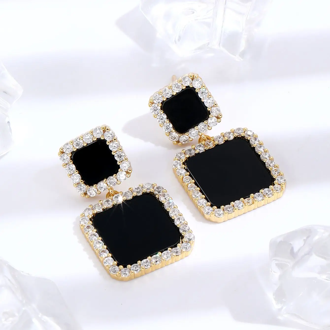 

Women's black large square earrings new design fashion diamond ear studs suitable for all people and unique gift for yourself