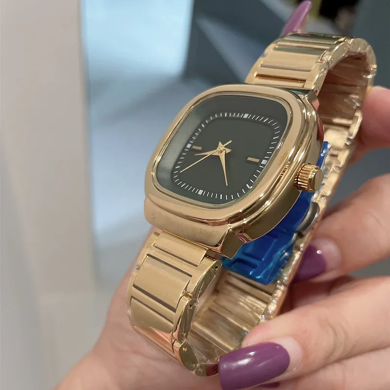 

2021 Summer Luxury Jewelry Brand New Bracelet Design Male and Female Designers New Classic Quartz Watch Glass Lens Gold Plated