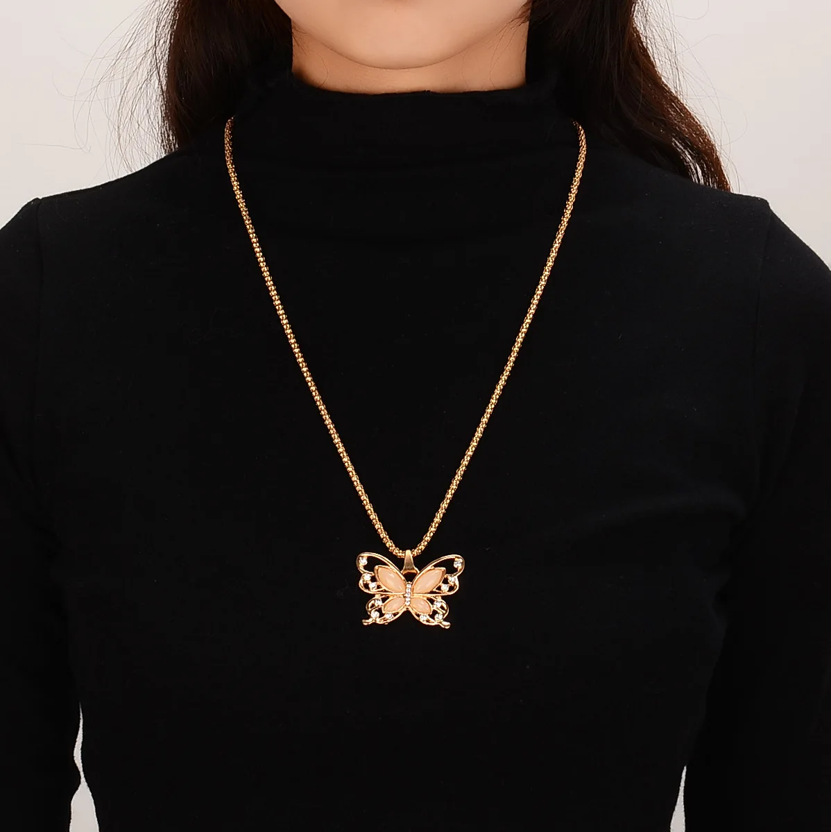 

style fashion cat's eye stone hollow butterfly ladies necklace all-match elegant necklace jewelry wholesale Butterfly necklace