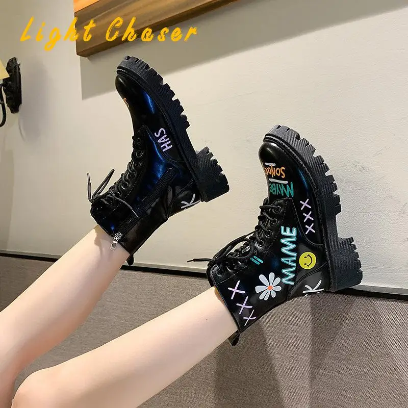 Personality Graffiti Motorcycle Boots Women 2021 Autumn And Winter  Ladies Ankle Boots Thick Bottom Lace-up Ankle Boots Women