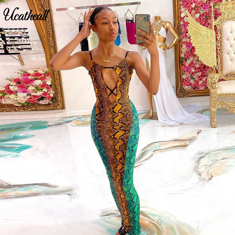 Женское платье со змеиным принтом облегающее сексуальное на бретельках с
