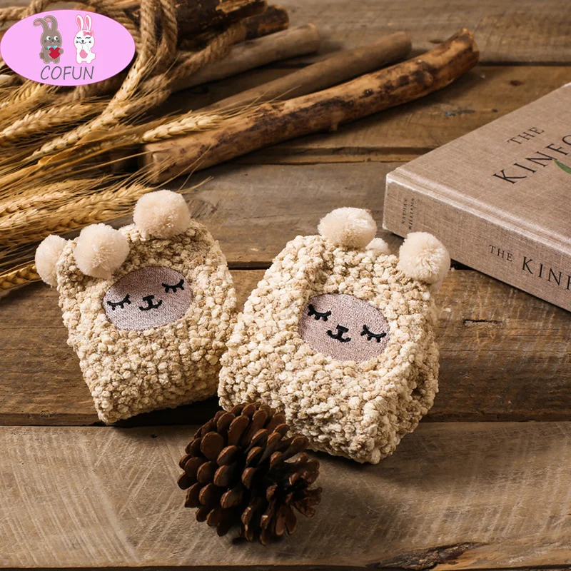

COFUN Winter Warm Cute Little Animals Thick Socks Christmas Deer Santa Claus Unisex Kids Home Socks