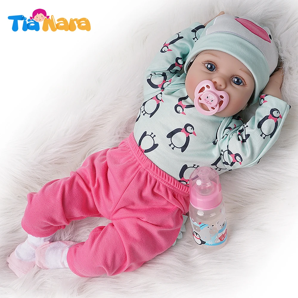 55 см Reborn Baby Doll Девушка Силиконовый виниловый светильник зеленый и темно-розовый наряд