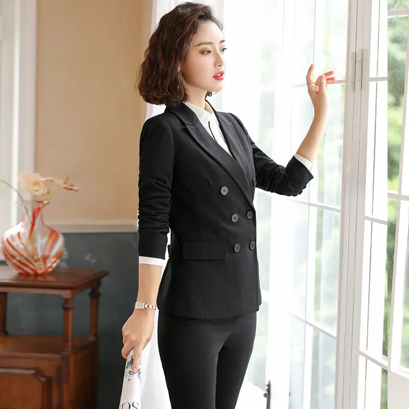 Костюм женский деловой из блейзера и брюк элегантный комплект 2 предметов