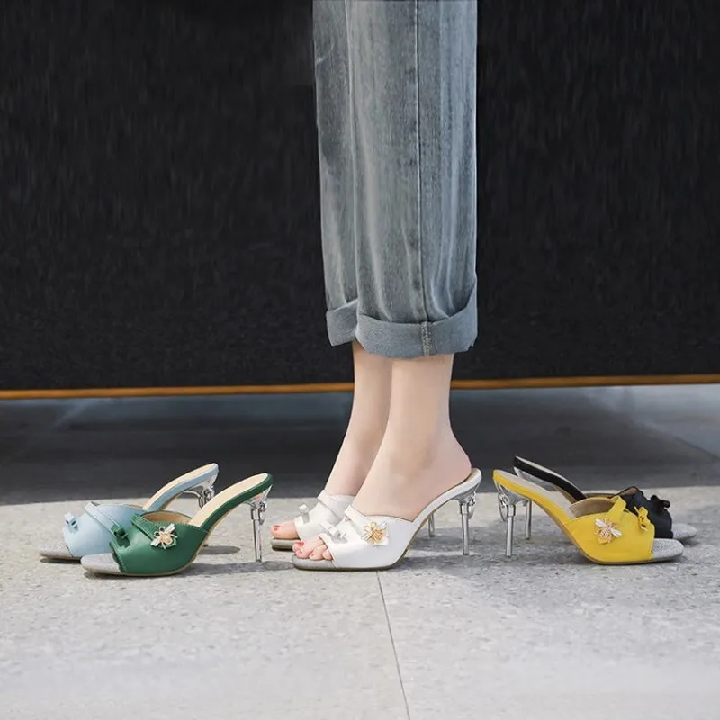 Мюли женские на тонком высоком каблуке сланцы с кристаллами перфорированная