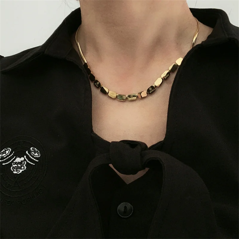 

New Design Small Square Necklace Snake Bone Chain Necklace Clavicle Chain Choker Party Fashion Jewelry Women Girl Gift Wholesale
