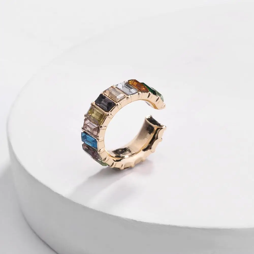 Круглые серьги-гвоздики с двумя кольцами золотого цвета в стиле бохо | Украшения