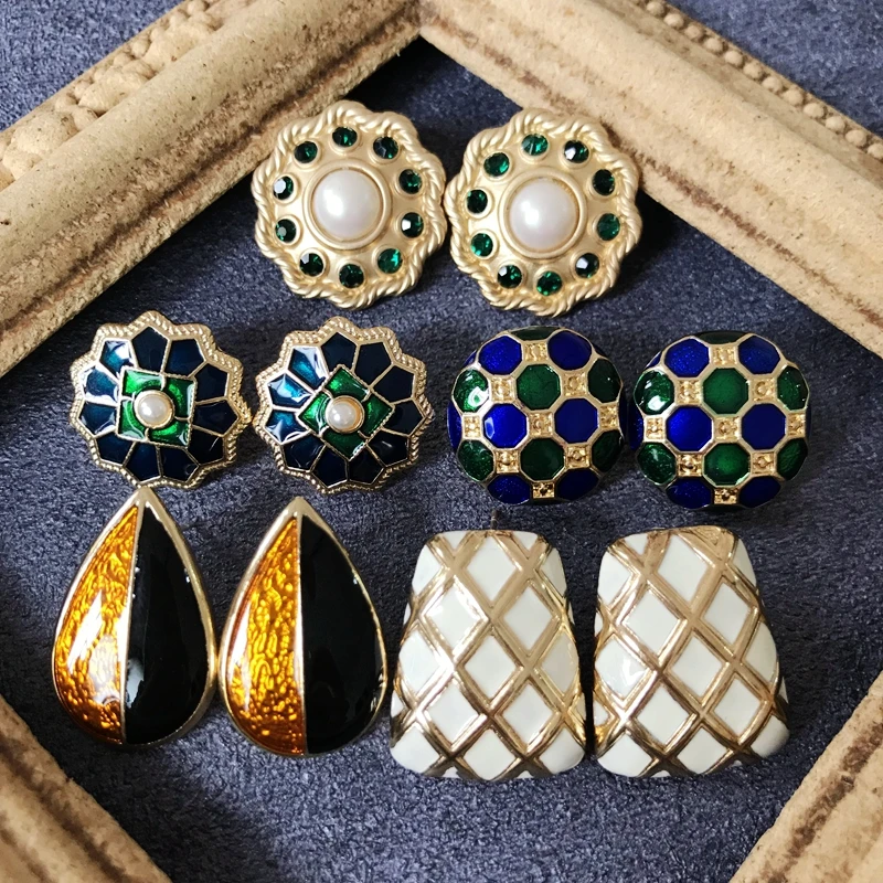 Эмалированные серьги-гвоздики, в стиле ретро