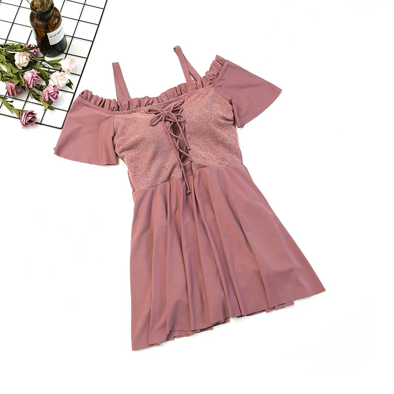 Женский слитный купальник с воланом открытыми плечами и эффектом пуш-ап | Спорт