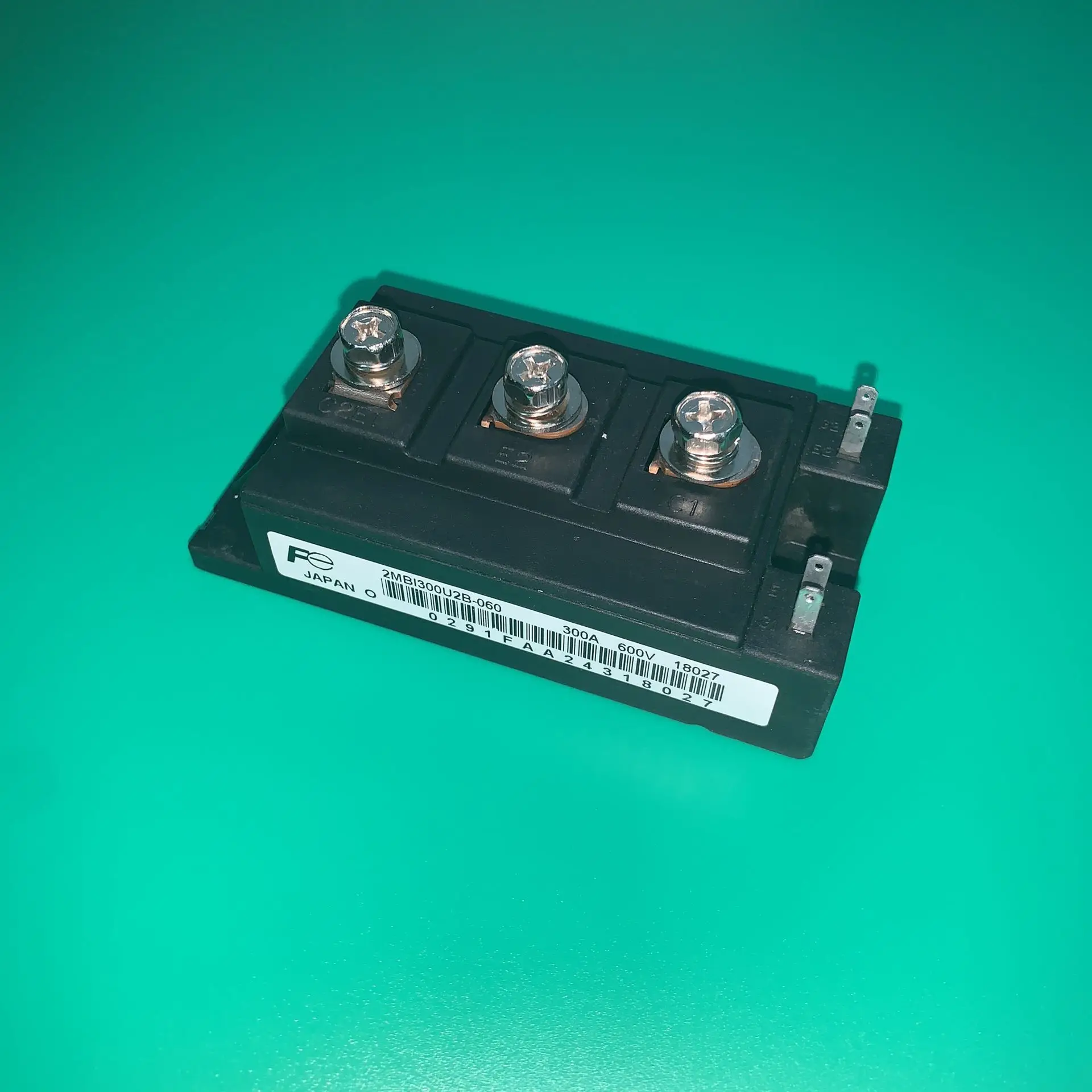 2MBI300U2B-060, модуль 2MBI300U2 B-060 IGBT, двойной модуль 300A 600V NPT 2MBI300U2B060 2MBI300U 2B-060 2MBI300 U2B-060 2MB1300U2B060