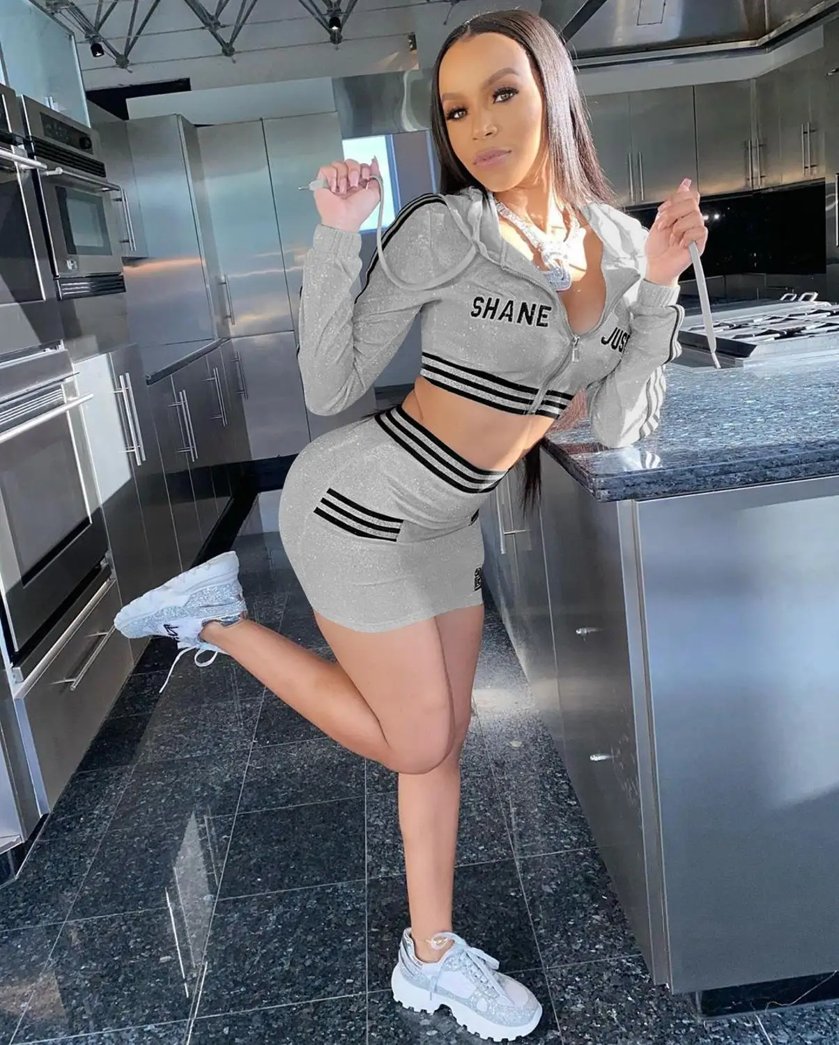 Женские комплекты 2020 летние спортивные костюмы юбка худи и топ комплект из двух