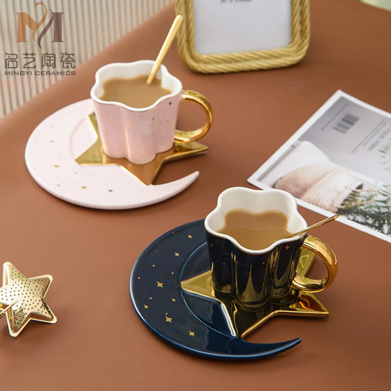 

Керамическая кофейная чашка в скандинавском стиле неправильной формы, креативная кружка с золотой ручкой, модный набор для кофе, кружки, ко...